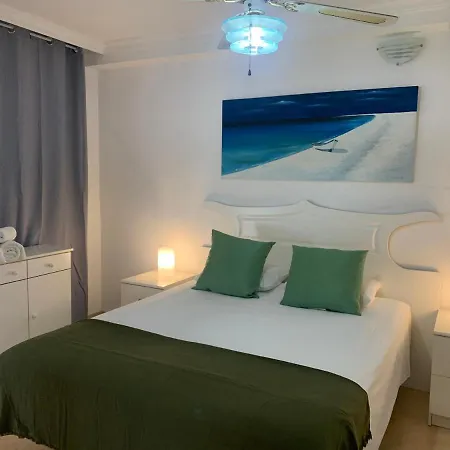 公寓 Montevideo Suites
